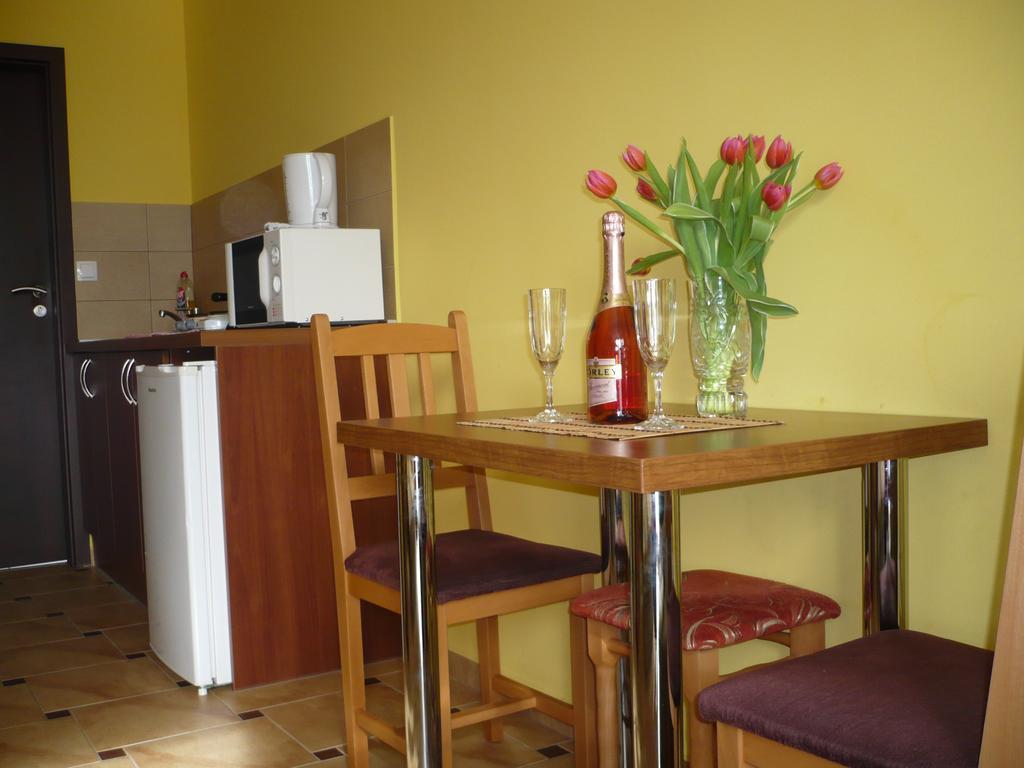 Adrienn Apartman Sárvár Buitenkant foto