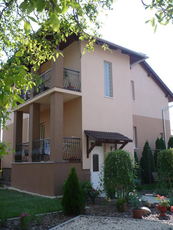 Adrienn Apartman Sárvár Buitenkant foto